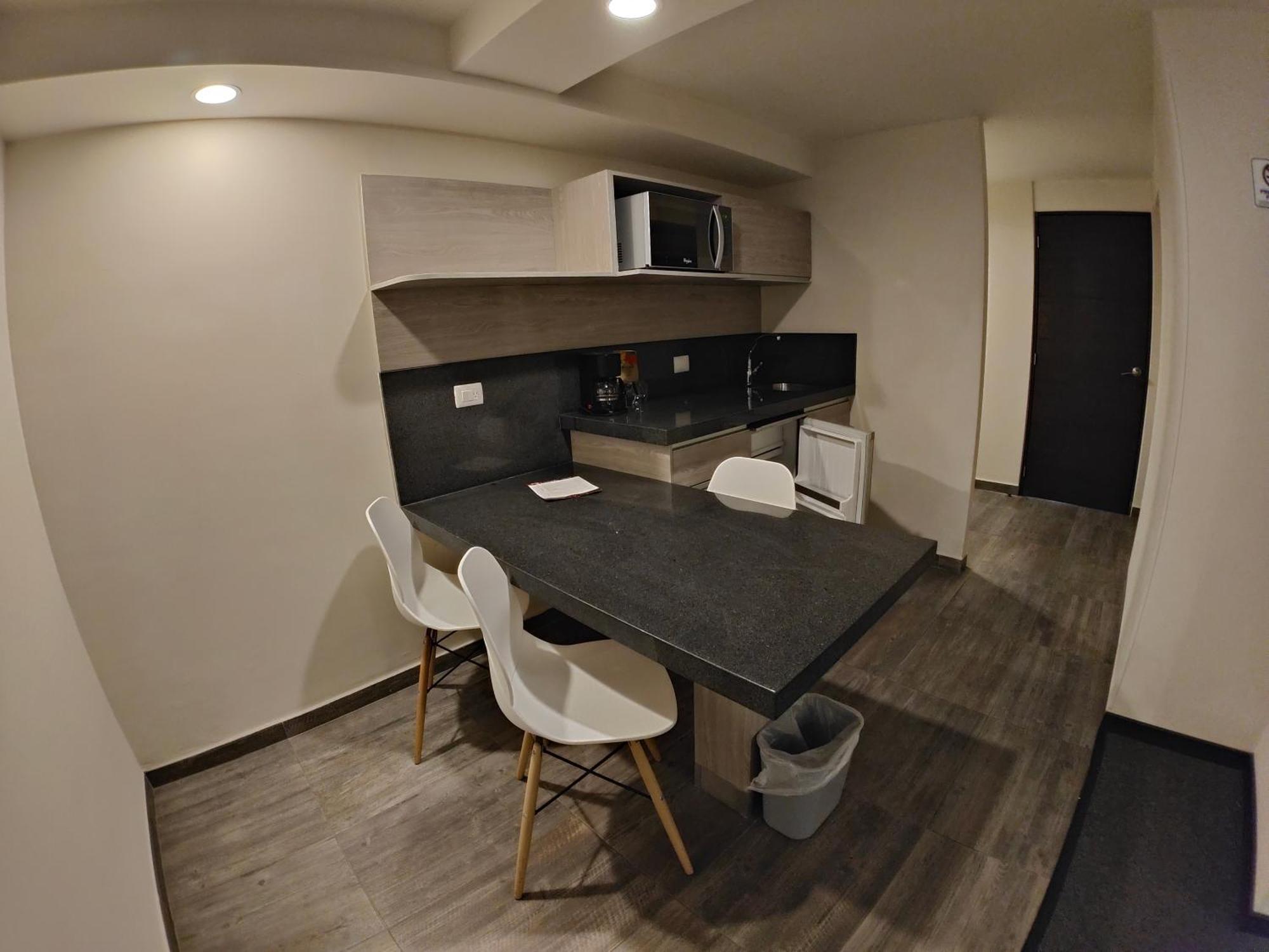Kasa Hotel & Suites Irapuato Εξωτερικό φωτογραφία