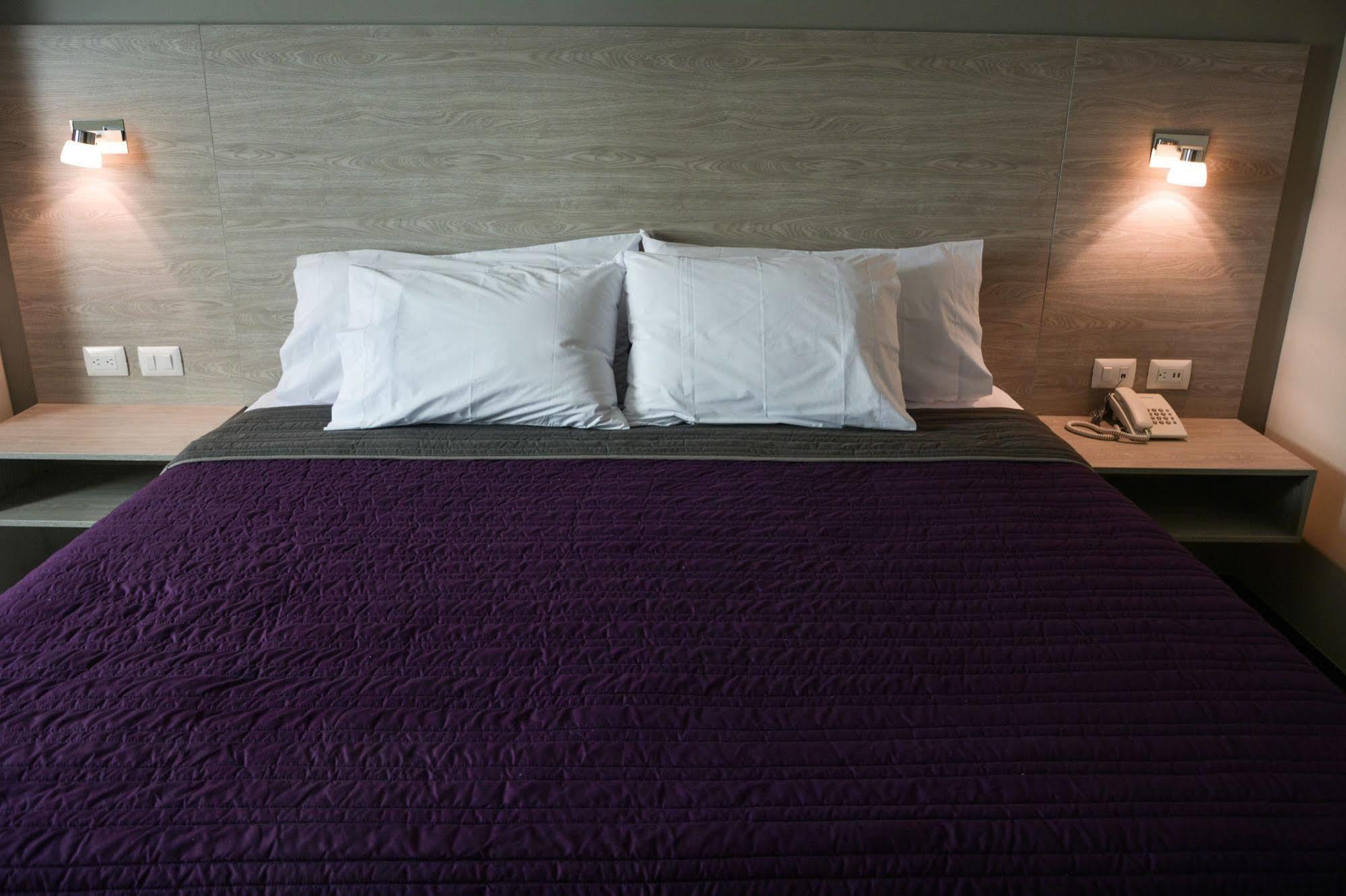 Kasa Hotel & Suites Irapuato Εξωτερικό φωτογραφία